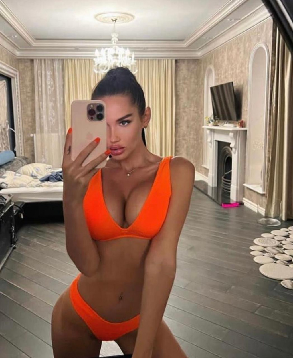 Сонечка NEW 19 ЛЕ: проститутки индивидуалки в Ярославле